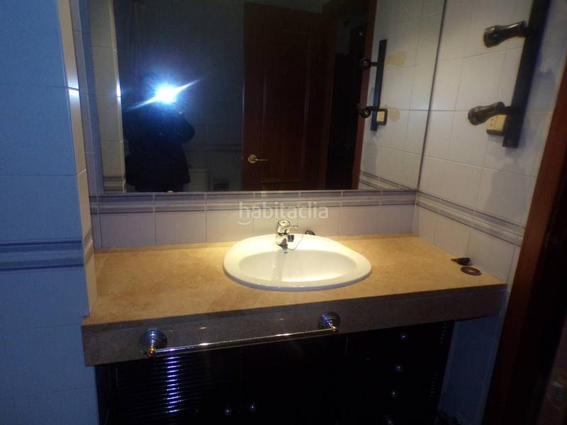 Foto 347993e3-e7e0-4259-94a3-d4e03a8b70fc. Piso  en venta en el centro en Creu de la Mà Figueres