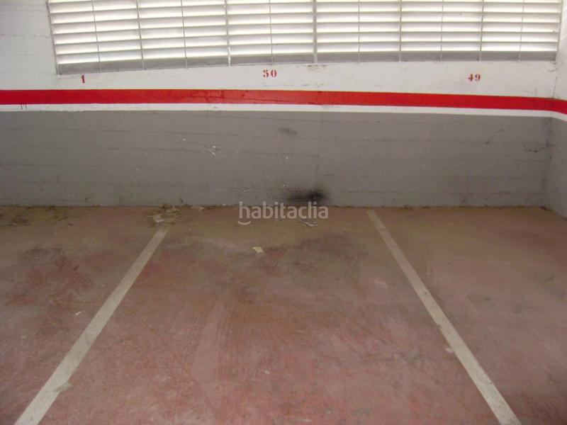 Foto 2efe2d28-bd49-412b-9c9b-4f6128832fd2. Parking coche garaje en venta en centre en Eixample-Horta Capallera Figueres