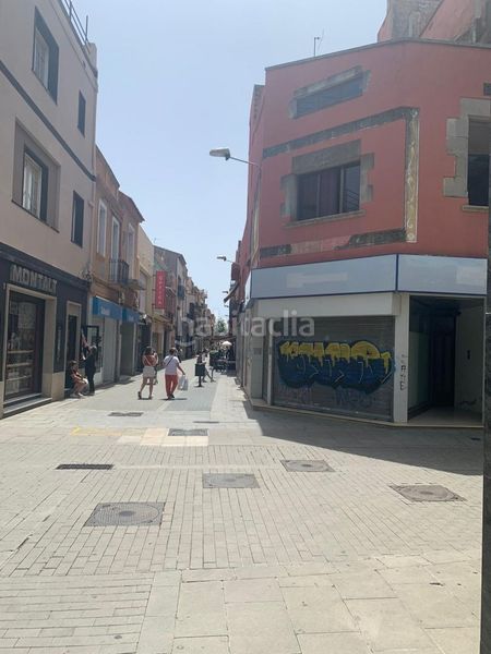 Foto 139c5a4d-1257-4a71-8a32-8be047751526. Edificio  esquinero , a 400 metros de la playa en Malgrat de Mar