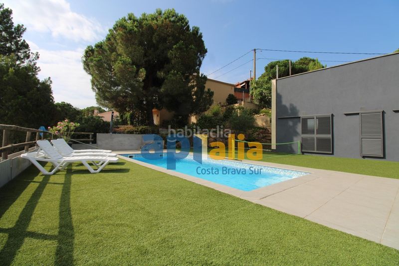Foto 38c5580e-5c15-4d44-92ef-57e42e43b0ce. Xalet amb calefacció aparcament piscina a Serra Brava Lloret de Mar