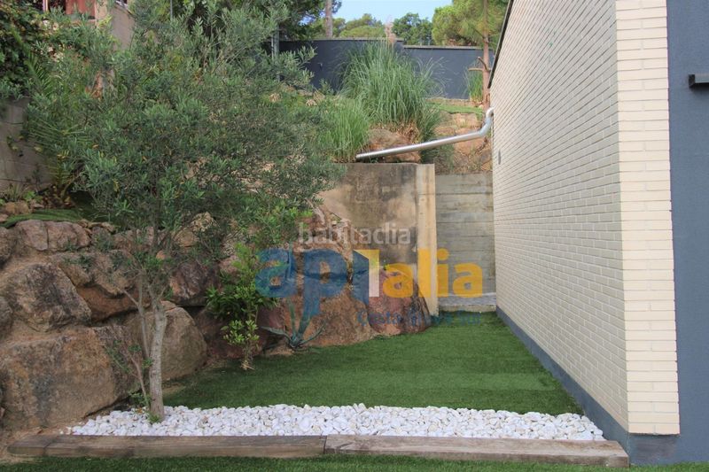 Foto 61c31af9-d7d9-4331-956d-49a879ba6657. Xalet amb calefacció aparcament piscina a Serra Brava Lloret de Mar