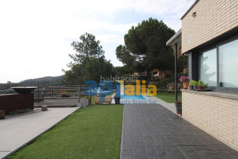 Foto 92669540-0c7a-4ce4-bdc6-2da022d08444. Xalet amb calefacció aparcament piscina a Serra Brava Lloret de Mar