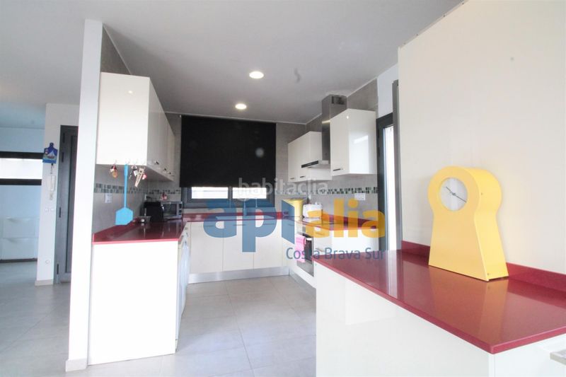 Foto 93aff539-eab3-4df6-bae1-bd037d913689. Xalet amb calefacció aparcament piscina a Serra Brava Lloret de Mar