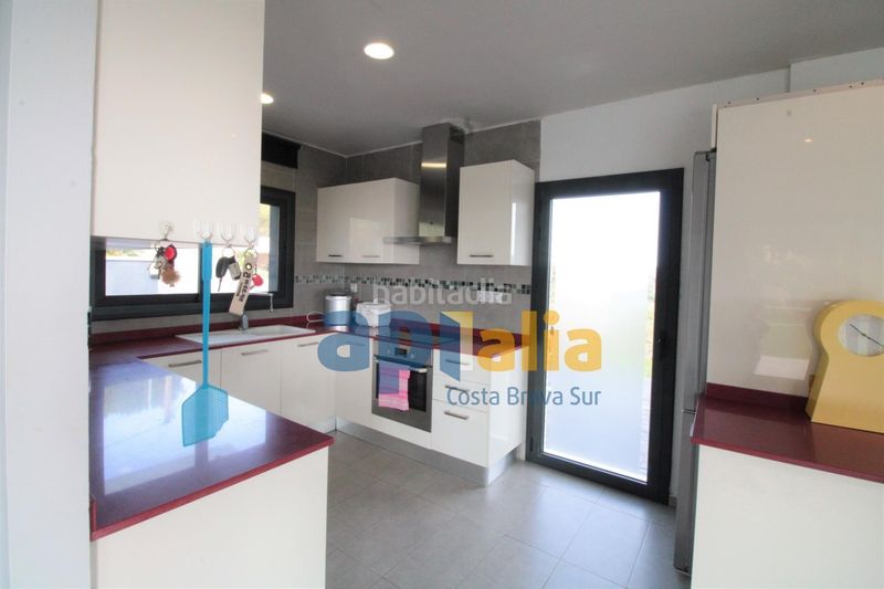 Foto c867145b-f601-4783-a6bd-04dc3b8be7c9. Xalet amb calefacció aparcament piscina a Serra Brava Lloret de Mar