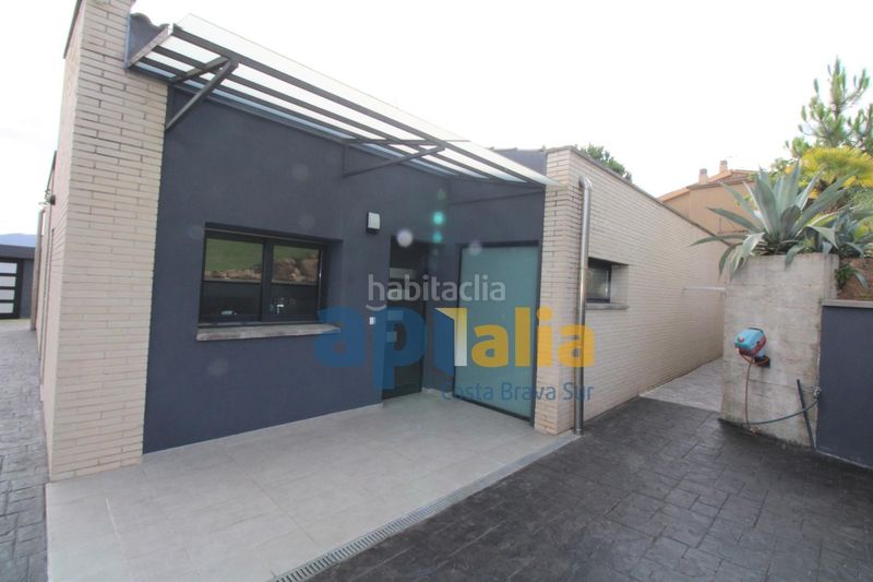 Foto e3ba284a-d9e0-4ef8-a537-8cd034c1849b. Xalet amb calefacció aparcament piscina a Serra Brava Lloret de Mar