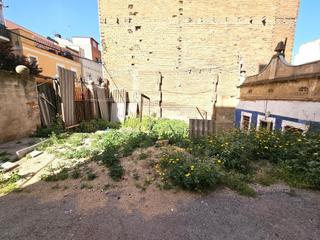 Terreny residencial a Trinitat Vella. Deja volar tu imaginación y crea el hogar de tus sueños. o desar