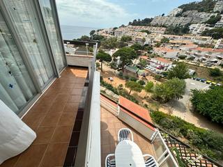 tic  Calle sampan-salions. Apartamento atico dplex muy luminoso, con vistas al mar y la mo