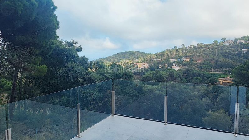 Foto 0b9a3dbd-d9b6-42f0-93ed-a9b21a580a11. Casa  unifamiliar de obra nueva con jardín y vistas al mar en Lloret de Mar