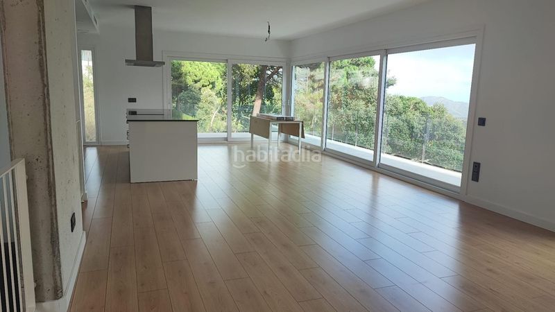 Foto 517fc751-334a-4723-8e5e-3552abfc4608. Casa  unifamiliar de obra nueva con jardín y vistas al mar en Lloret de Mar