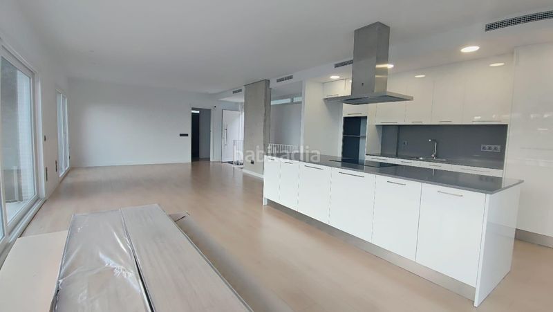 Foto 6490c6e3-1e1e-48e5-85cc-e7cc42371e40. Casa  unifamiliar de obra nueva con jardín y vistas al mar en Lloret de Mar