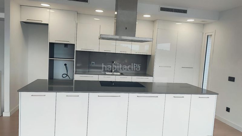 Foto 78681356-9cb1-4113-b9ae-339ab0cab85e. Casa  unifamiliar de obra nueva con jardín y vistas al mar en Lloret de Mar