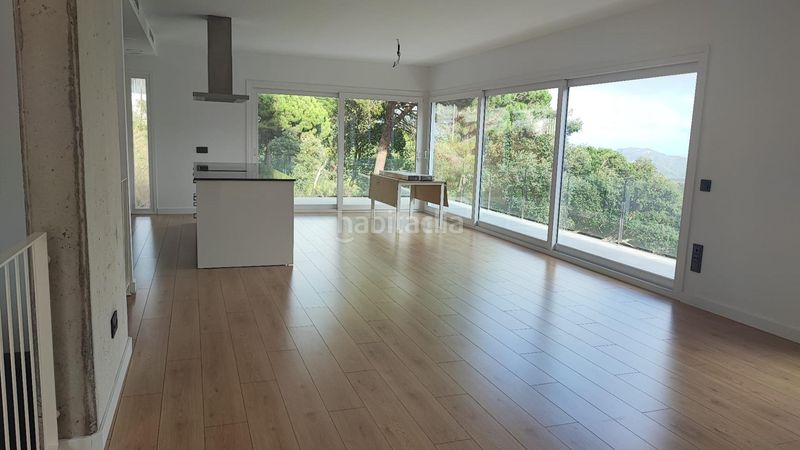 Foto 947c6d90-cfd9-4cf0-9158-ce2e77a16887. Casa  unifamiliar de obra nueva con jardín y vistas al mar en Lloret de Mar