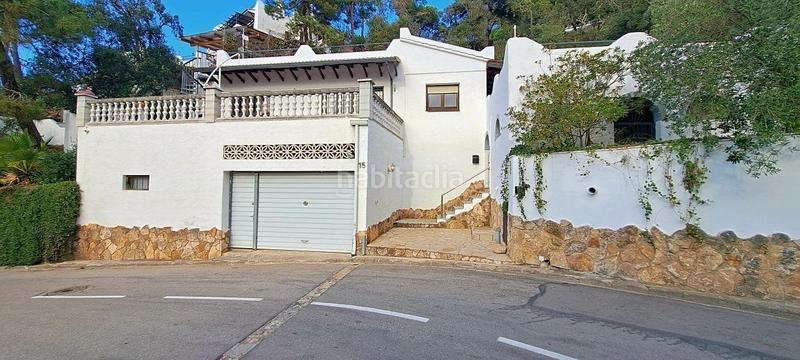 Foto b00511ae-0fd6-4ccc-a857-edb28107c019. Xalet amb calefacció aparcament piscina a Canyelles Lloret de Mar