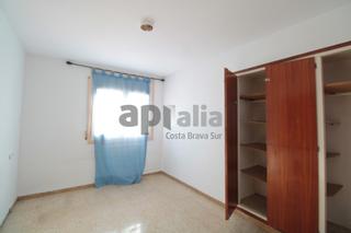 Pis a Centre. Piso amplio a reformar  en lloret de mar