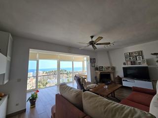 Pis  Calle jaume  vicens vives. Piso apartamento con piscina comunitaria en lloret de mar