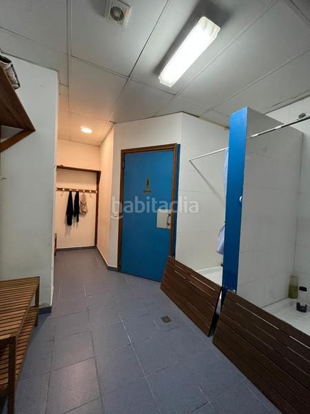 Foto 0ff2c922-5c86-4ad9-9558-23cb44ee9a57. Business premise in El Camp de l´Arpa del Clot Barcelona