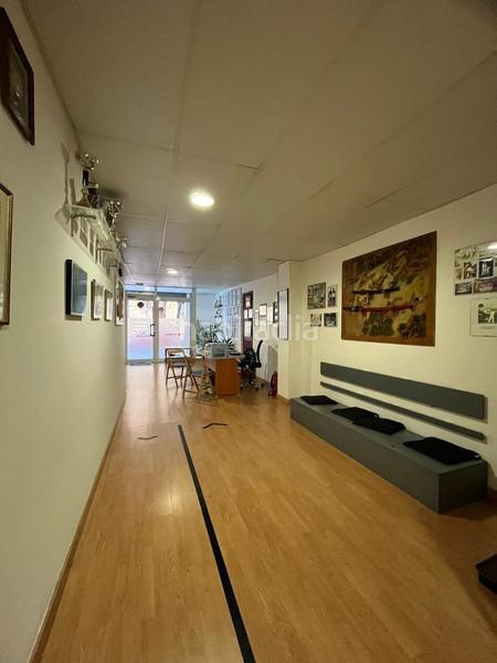 Foto fd3adf6a-5e72-4807-be0b-96b1bdf94714. Business premise in El Camp de l´Arpa del Clot Barcelona