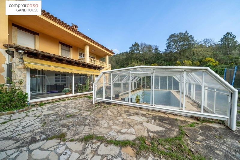 Foto 2f98c059-4476-4805-b290-1a752b11e1b6. Masia amb aparcament piscina a Caldes de Malavella