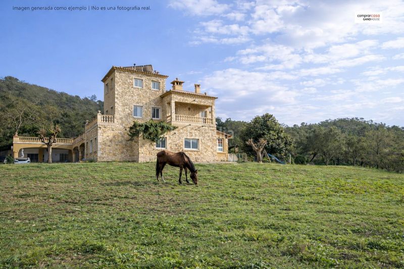 Foto dfb23756-4f65-438b-b89f-dba610697052. Masia amb aparcament piscina a Caldes de Malavella
