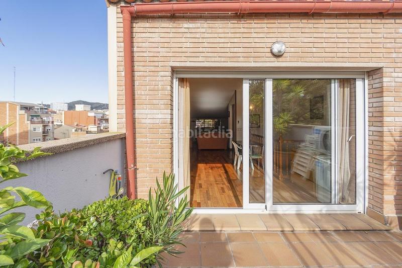 Foto 1c5253f4-d49a-438a-a9fa-efedf154e38c. Casa amb aparcament a Sant Andreu de Palomar Barcelona
