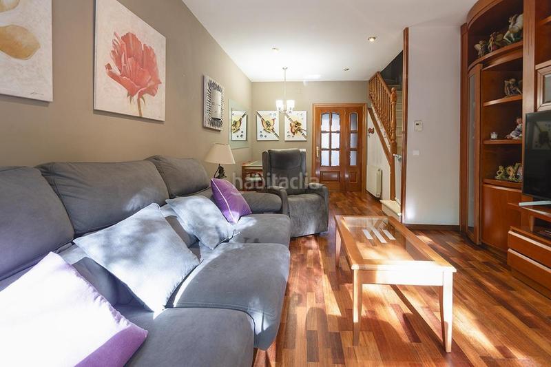 Foto a22b1f8b-d950-46f9-803f-3d332f6feea3. Casa amb aparcament a Sant Andreu de Palomar Barcelona