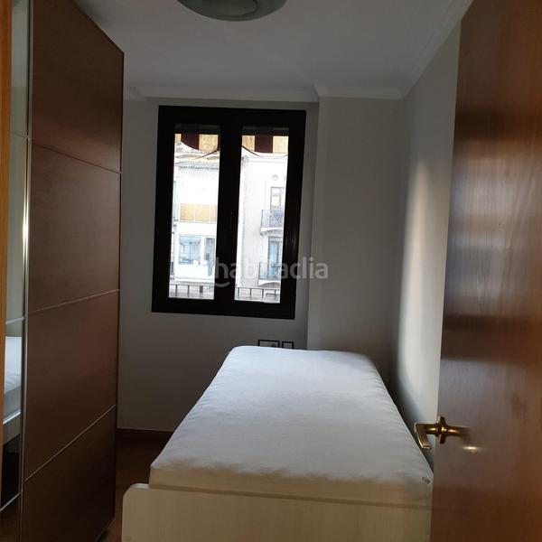Foto 26b9e09e-f307-4c17-ac7f-cd10ececc748. Piso encanto, luz y funcionalidad en pleno corazón histórico! en Barcelona