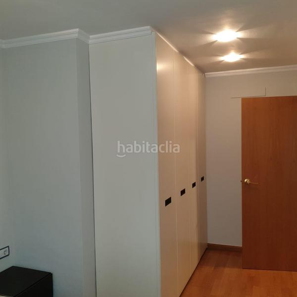 Foto 307c0701-44e7-4f60-abf8-f3d62251e21e. Piso encanto, luz y funcionalidad en pleno corazón histórico! en Barcelona
