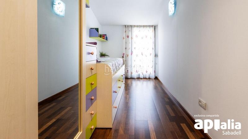 Foto 1dafe060-221b-418f-8d31-4f148f8e9aec. Duplex con parcheggio in Creu Alta Sabadell