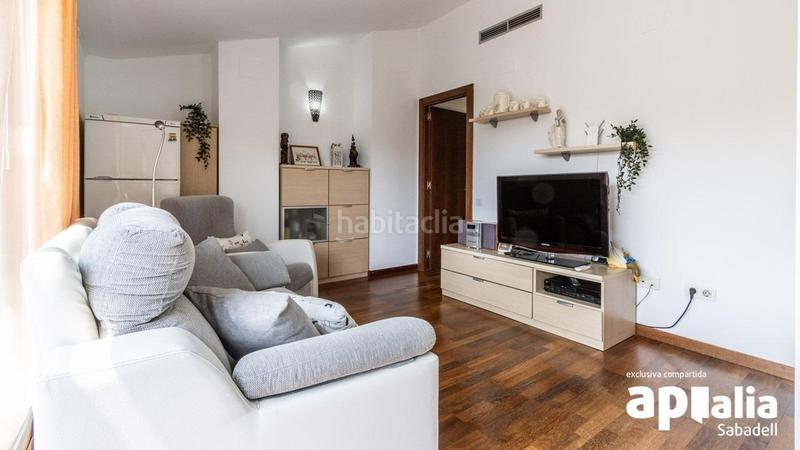 Foto dba9c47b-ee80-4bc7-a5ec-f681c845454a. Duplex con parcheggio in Creu Alta Sabadell
