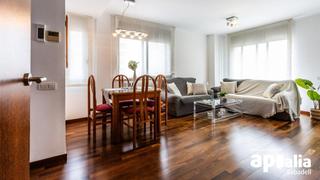 Zweistöckige Wohnung  Ribot i serra de