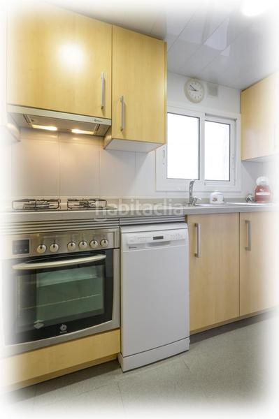 Foto 39a5732e-80ea-4eca-836b-9768d7a4baa5. Ático  con terraza en Les Planes Hospitalet de Llobregat (L´)