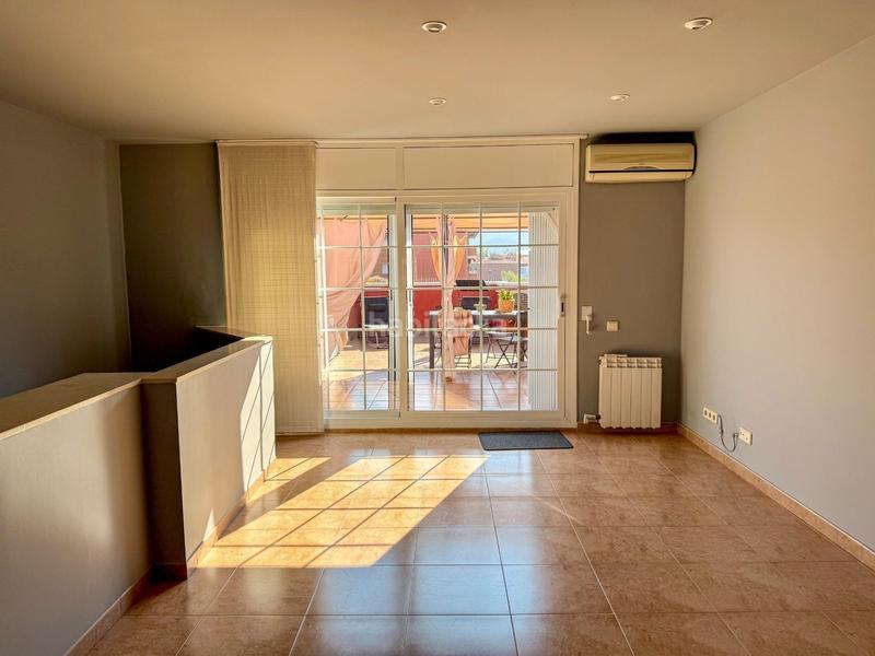 Foto 384508d6-6d83-4b8d-af5e-f7372484639a. Casa con parcheggio in Mas Rampinyo - Montcada Nova - Carrerada Montcada i Reixac