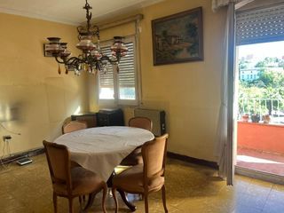 Pis  Calle d'alfons 'el savi'. Amplio piso de 127 m2 en guinardó