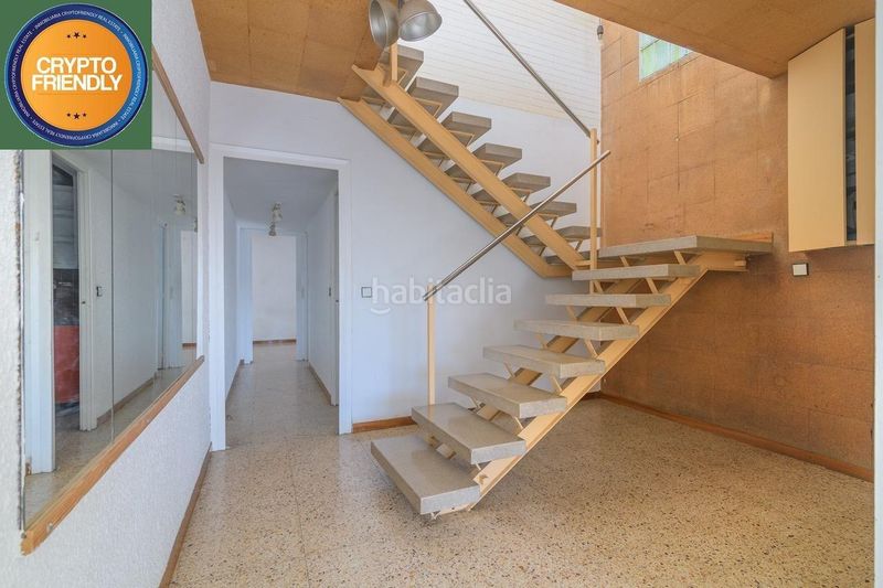 Foto 71da7ef7-b611-42e3-a59b-39883d00bad6. Pis a Baix Guinardó Barcelona