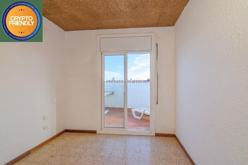 Foto e566217f-8e18-4352-9c39-01d0c38fb6a4. Pis a Baix Guinardó Barcelona