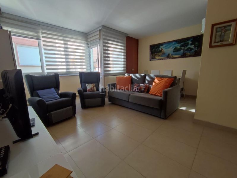 Foto 68cc1262-c8ca-4126-ab5d-4d88fea9ad28. Apartament amb aparcament a Centre Lloret de Mar