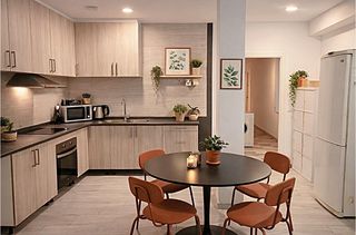 Apartament a El Camp de l´Arpa del Clot. Oportunidad de inversión en barcelona local comercial y vivienda