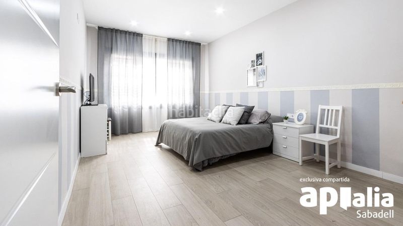 Foto 8240ecc7-c779-4c6a-8a99-2cb4b6ff580c. Casa a Eixample Sabadell