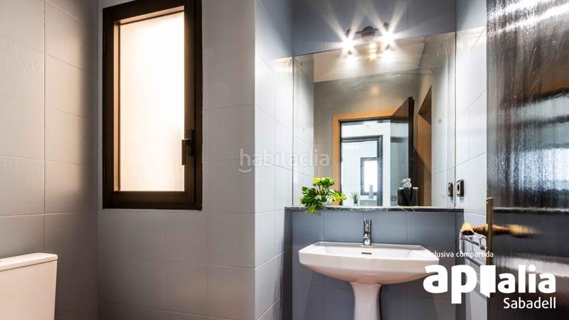 Foto 0cb14f39-f025-4993-8692-34d2cad3e1e4. House in Eixample Sabadell