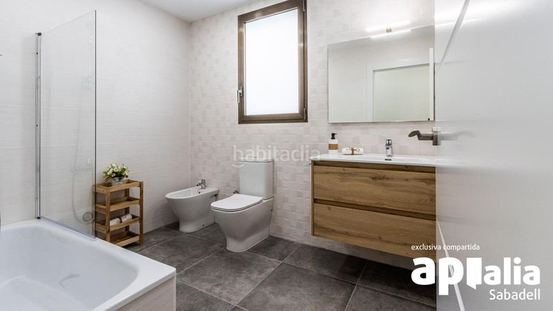 Foto 23f58e8f-1bc6-4ed5-9b82-6f5cddce3e08. House in Eixample Sabadell