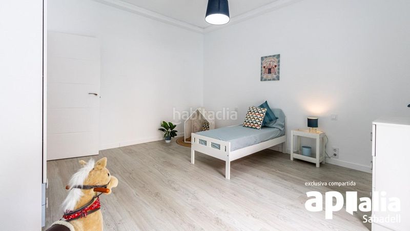 Foto 251b99f2-8944-4b56-9556-cbfd48676a3b. House in Eixample Sabadell