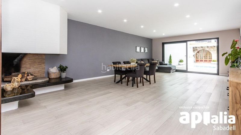 Foto f6beacab-ebbc-4856-8d24-141ae19861ea. House in Eixample Sabadell