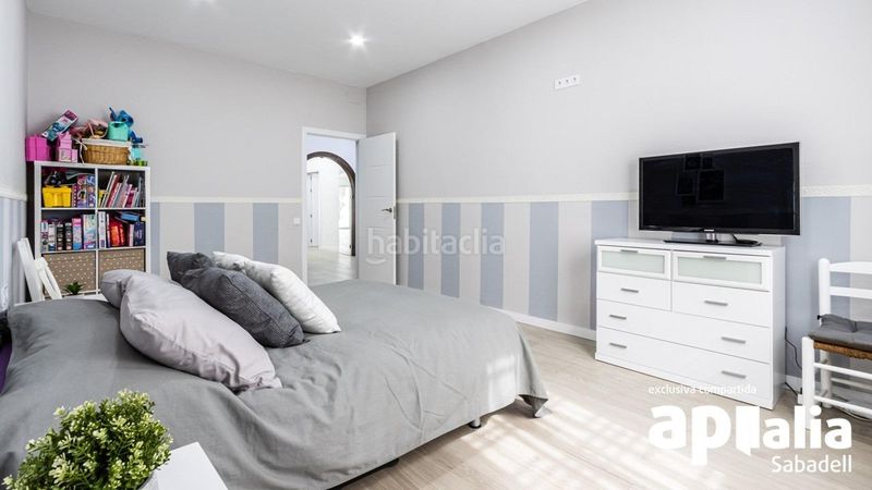 Foto ff5c76a6-67c6-4189-9c00-b19e3182b91b. House in Eixample Sabadell