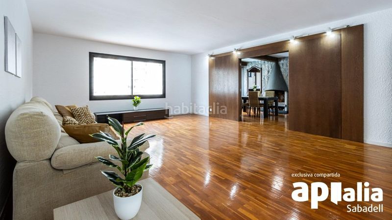 Foto ffb2a759-514e-4791-bfb7-5bddc141e3da. House in Eixample Sabadell