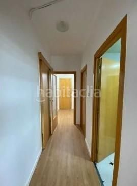 Foto 85e68b47-ee80-459e-9cda-4a7d69de7844. Apartament a La Verneda - La Pau Barcelona