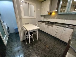 Apartament a Carmel. Encantador piso en el carmel con parking por 395.000
