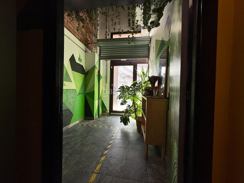 Foto b449ea60-b5ed-44f2-b9da-8bb8dcf46ae4. Local comercial a Fort Pienc Barcelona