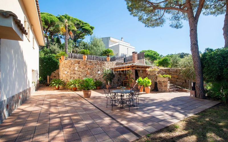 Foto 34a4811d-afa0-4018-a027-7065e1871cb7. Casa amb calefacció aparcament piscina a Santa Maria de Llorell Tossa de Mar