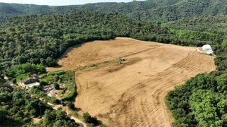Masia  Calle masia cal rull    afueras. Masía histórica para rehabilitar con 19 hectáreas de terreno en