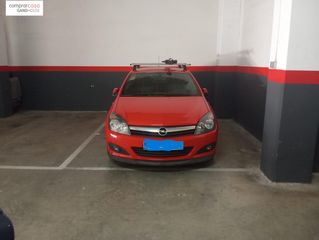 Aparcament cotxe a Poblenou